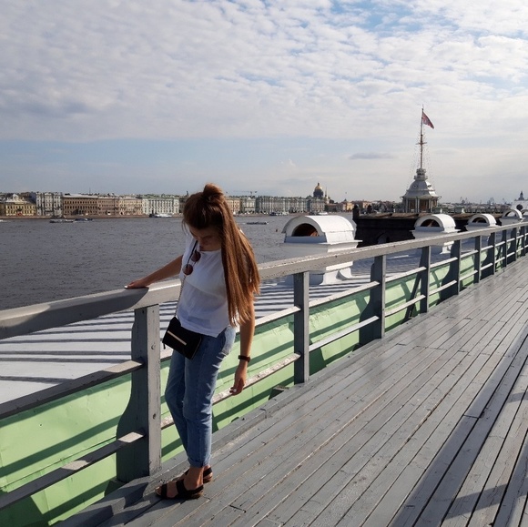 Meet your Posher, Ella - Picture 1 of 1